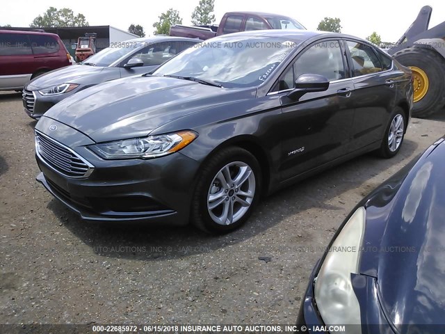 3FA6P0LU1JR141655 - 2018 FORD FUSION SE HYBRID GRAY photo 2