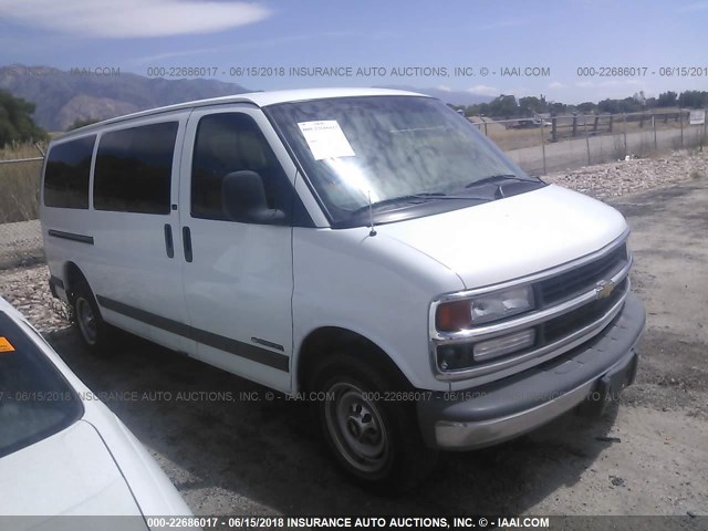 1GNGG25R3Y1252044 - 2000 CHEVROLET EXPRESS G2500  WHITE photo 1