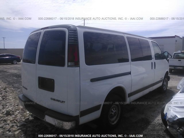 1GNGG25R3Y1252044 - 2000 CHEVROLET EXPRESS G2500  WHITE photo 4