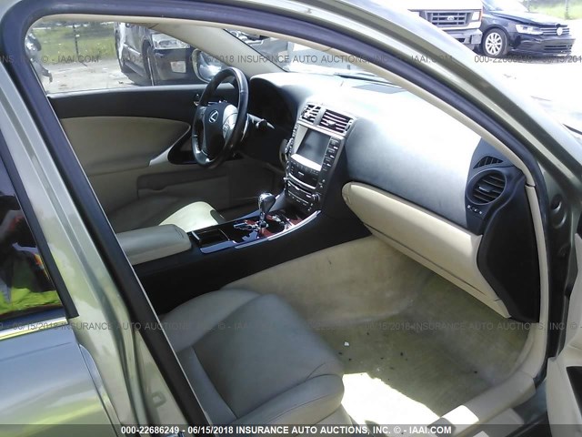 JTHBE262962001352 - 2006 LEXUS IS 350 GREEN photo 5