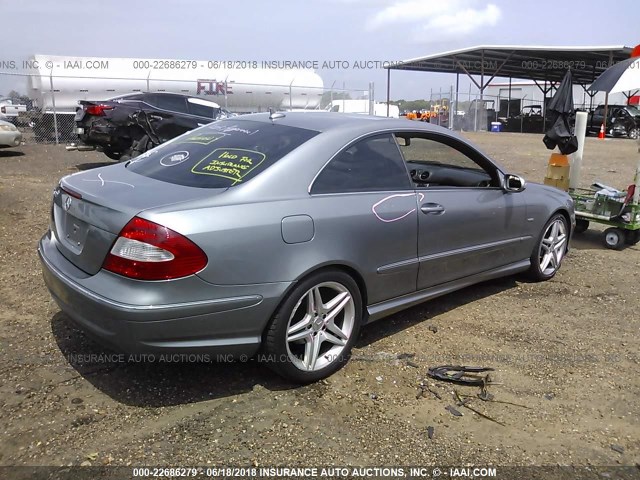 WDBTJ56H89F264581 - 2009 MERCEDES-BENZ CLK 350 GRAY photo 4