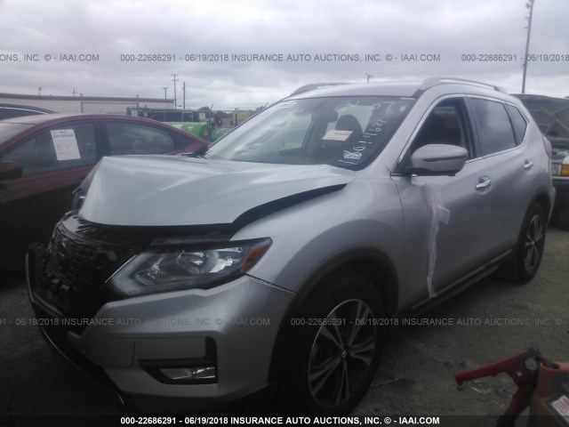 5N1AT2MT5JC740036 - 2018 NISSAN ROGUE S/SL SILVER photo 2