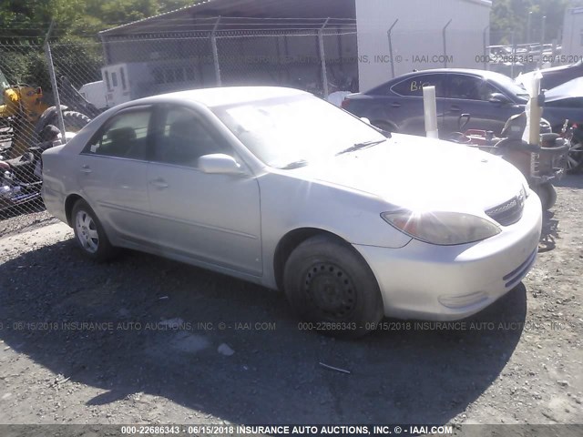 4T1BE32K62U097898 - 2002 TOYOTA CAMRY LE/XLE/SE ვერცხლისფერი ფოტო 1