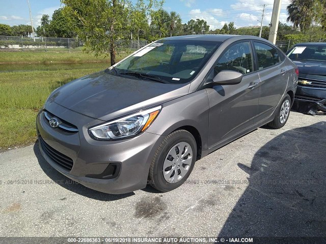 KMHCT4AE0HU376073 - 2017 HYUNDAI ACCENT SE GRAY photo 2