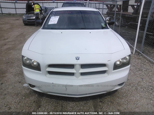 2B3LA43G96H360528 - 2006 DODGE CHARGER SE/SXT WHITE photo 6