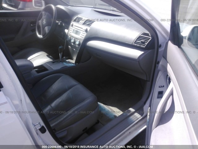 4T1BE46K99U871149 - 2009 TOYOTA CAMRY SE/LE/XLE WHITE photo 5