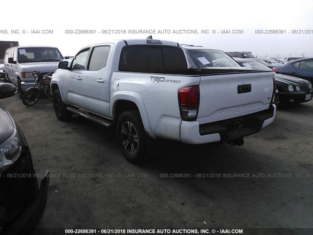 3TMAZ5CN7GM010210 - 2016 TOYOTA TACOMA DBL CAB/SR5/TRD SPORT/OR WHITE photo 3