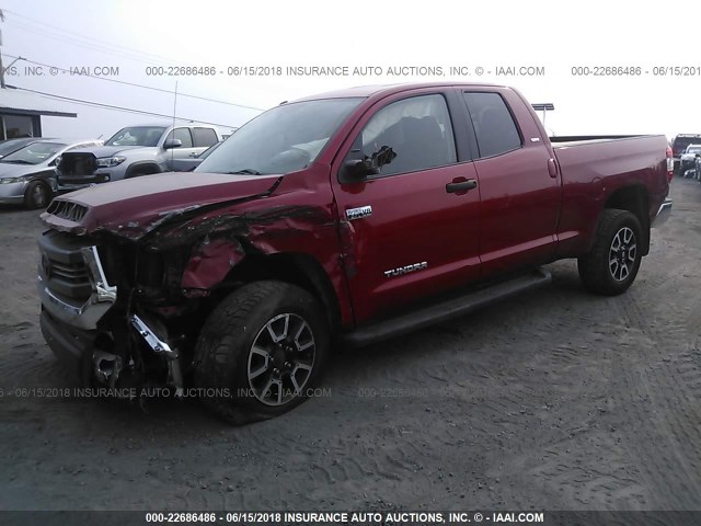 5TFUY5F10FX440162 - 2015 TOYOTA TUNDRA DOUBLE CAB SR/SR5 RED photo 2