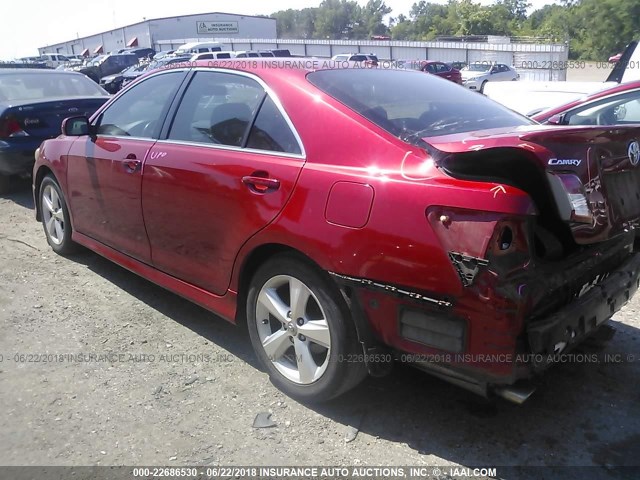 4T1BF3EK9BU154085 - 2011 TOYOTA CAMRY SE/LE/XLE RED photo 3