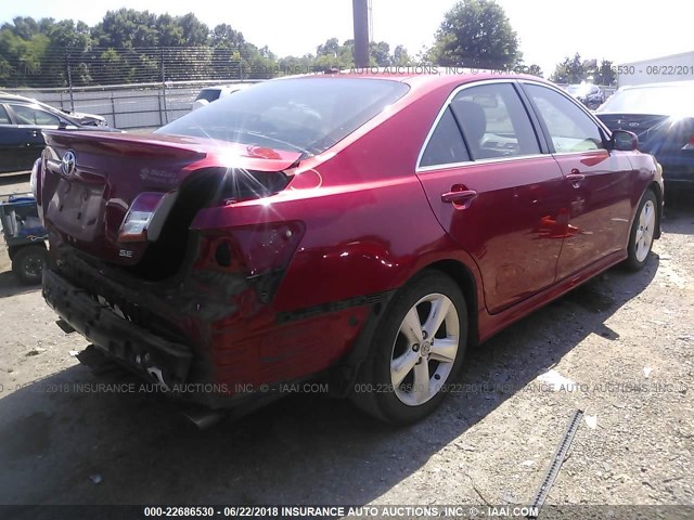 4T1BF3EK9BU154085 - 2011 TOYOTA CAMRY SE/LE/XLE RED photo 4
