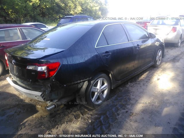 4T1BF1FK2CU139643 - 2012 TOYOTA CAMRY SE/LE/XLE BLACK photo 4