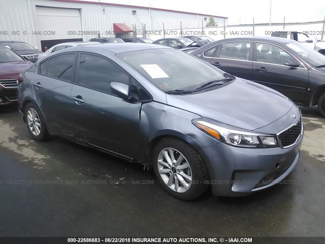 3KPFL4A77HE098578 - 2017 KIA FORTE LX/S SILVER photo 1