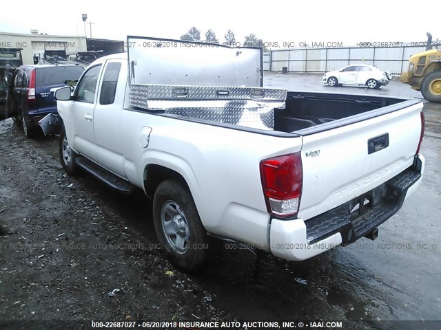 5TFRX5GN4HX084845 - 2017 TOYOTA TACOMA ACCESS CAB/SR/SR5 თეთრი ფოტო 3