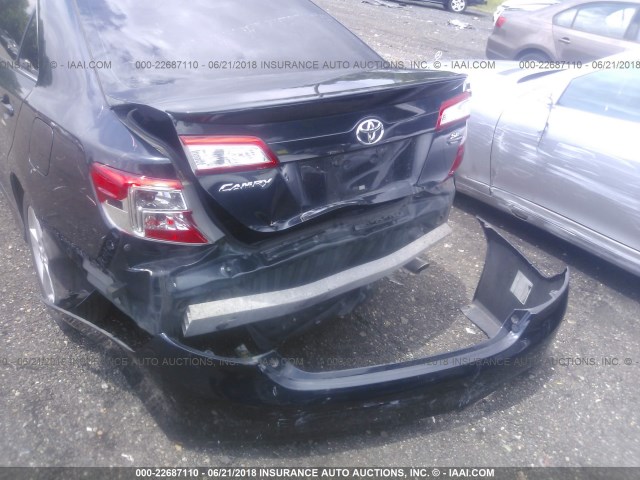 4T1BF1FK6DU227550 - 2013 TOYOTA CAMRY L/SE/LE/XLE 黑色 照片 6