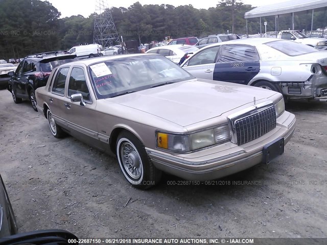 1LNLM82W3PY774025 - 1993 LINCOLN TOWN CAR SIGNATURE/JACK NICKLAUS BEIGE photo 1