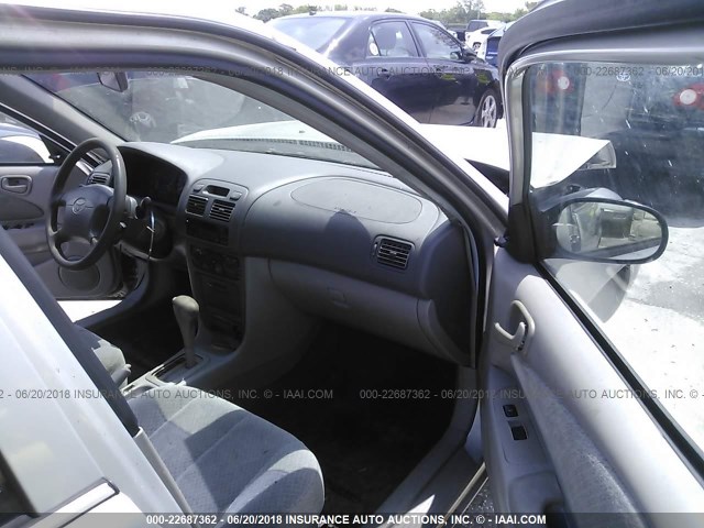 2T1BR12E5YC316038 - 2000 TOYOTA COROLLA VE/CE/LE SILVER photo 5