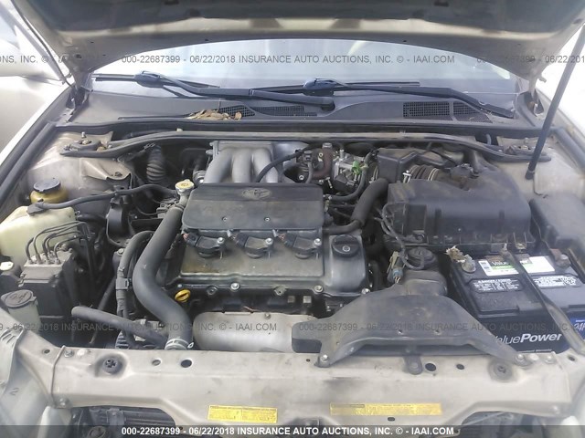 4T1BF30K22U513462 - 2002 TOYOTA CAMRY LE/XLE/SE თაფლისფერი ფოტო 10