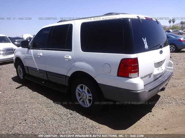 1FMRU15W43LC51617 - 2003 FORD EXPEDITION XLT WHITE photo 3