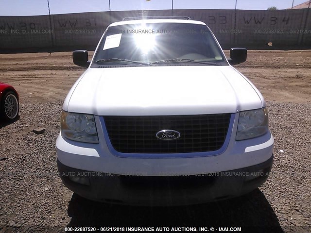 1FMRU15W43LC51617 - 2003 FORD EXPEDITION XLT WHITE photo 6