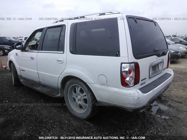 5LMEU27R21LJ25665 - 2001 LINCOLN NAVIGATOR WHITE photo 3
