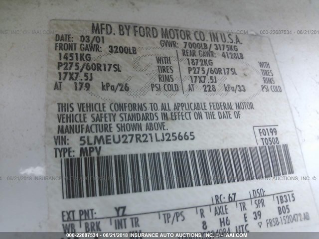 5LMEU27R21LJ25665 - 2001 LINCOLN NAVIGATOR WHITE photo 9