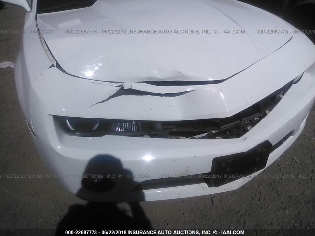 2G1FC1E33C9121859 - 2012 CHEVROLET CAMARO LT WHITE photo 6