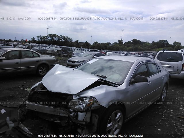 1G1ZB5E05CF139784 - 2012 CHEVROLET MALIBU LS ვერცხლისფერი ფოტო 2