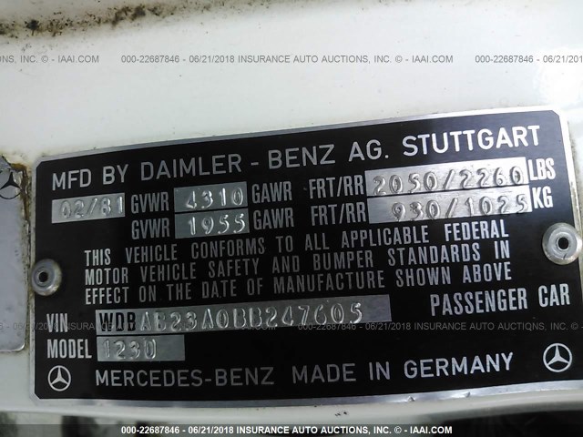 WDBAB23A0BB247605 - 1981 MERCEDES-BENZ 240 D WHITE photo 9