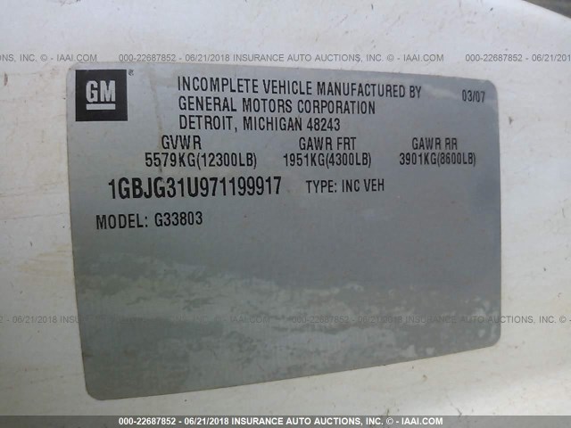 1GBJG31U971199917 - 2007 CHEVROLET EXPRESS G3500  WHITE photo 10