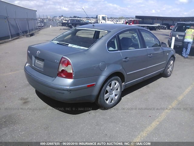 WVWRH63B51P275713 - 2001 VOLKSWAGEN PASSAT GLX 灰色 照片 4