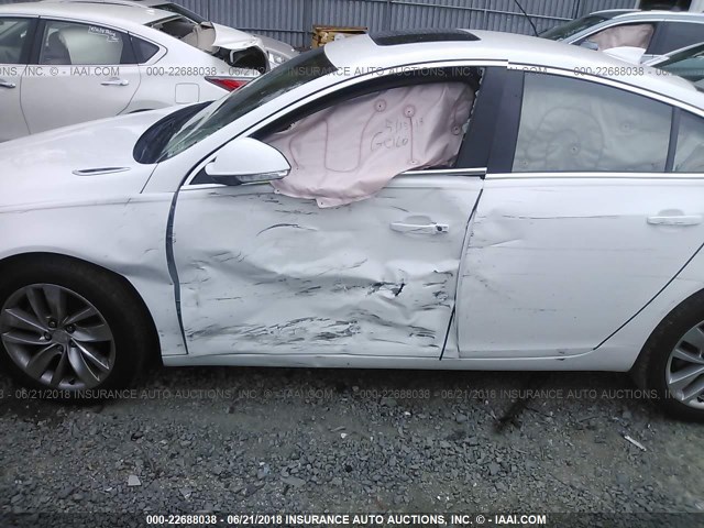 2G4GK5EX6G9101860 - 2016 BUICK REGAL WHITE photo 6