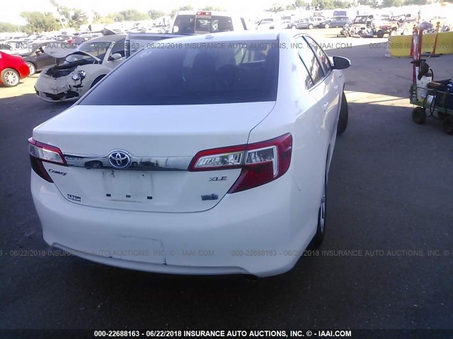 4T1BD1FK8CU055848 - 2012 TOYOTA CAMRY HYBRID/LE/XLE 白色 照片 4