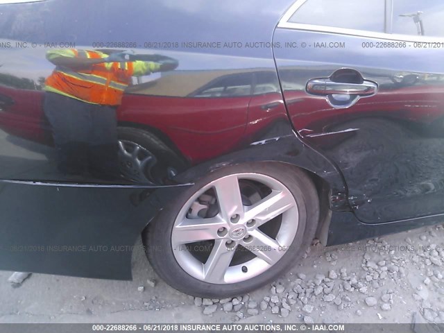 4T1BF1FK4DU676256 - 2013 TOYOTA CAMRY L/SE/LE/XLE მწვანე ფოტო 6