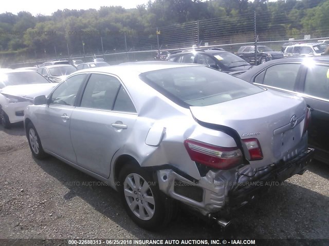 4T1BK46K17U541494 - 2007 TOYOTA CAMRY NEW GENERAT LE/XLE/SE SILVER photo 3