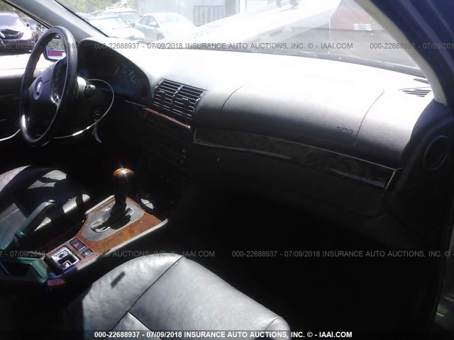 WBADT43481GX22112 - 2001 BMW 525 I AUTOMATIC GRAY photo 5