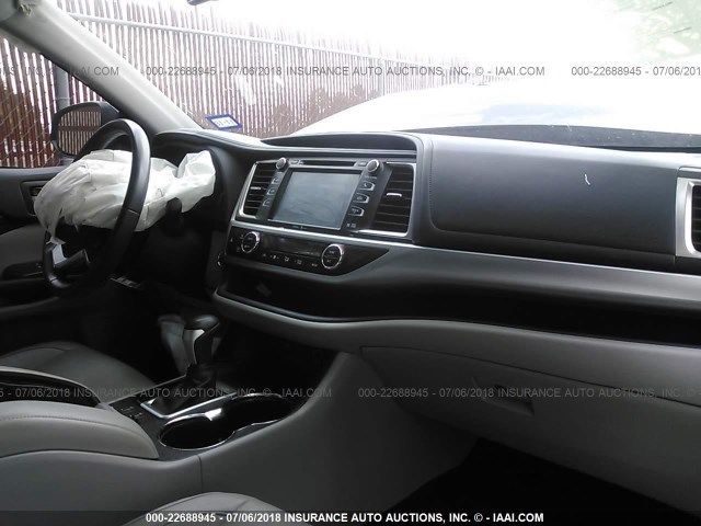 5TDKKRFH7FS080925 - 2015 TOYOTA HIGHLANDER XLE ნაცრისფერი ფოტო 5