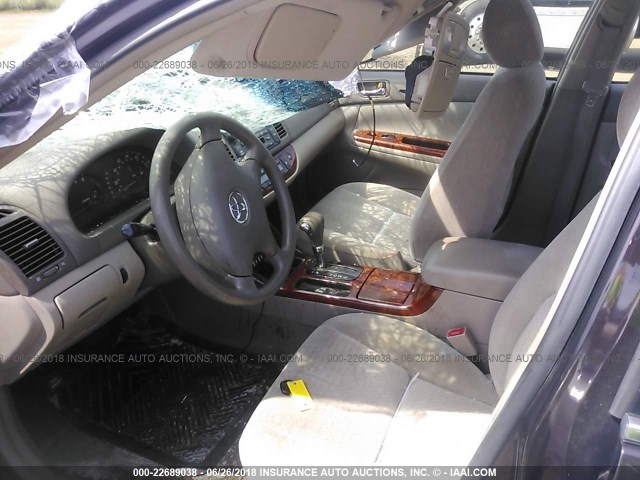 4T1BE30K32U552421 - 2002 TOYOTA CAMRY LE/XLE/SE Qara foto 5