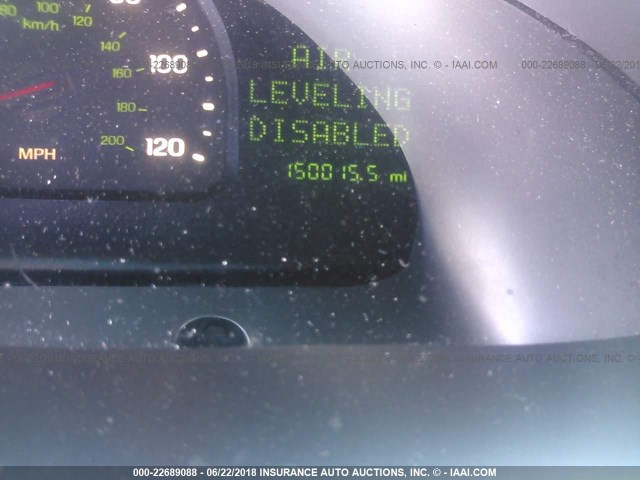 1LNHM97V22Y683428 - 2002 LINCOLN CONTINENTAL  Күміс фото 7