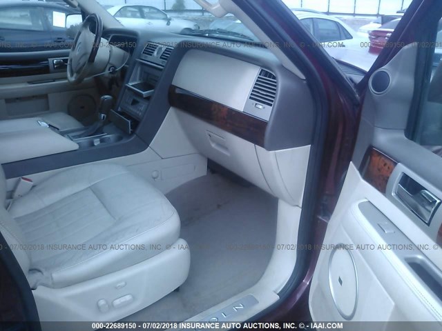 5LMFU27R34LJ34223 - 2004 LINCOLN NAVIGATOR 勃艮第红 照片 5