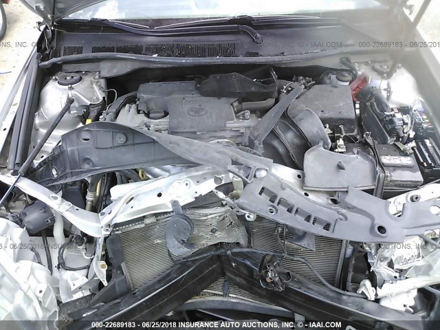 4T1BF1FK8EU328946 - 2014 TOYOTA CAMRY L/SE/LE/XLE ვერცხლისფერი ფოტო 10