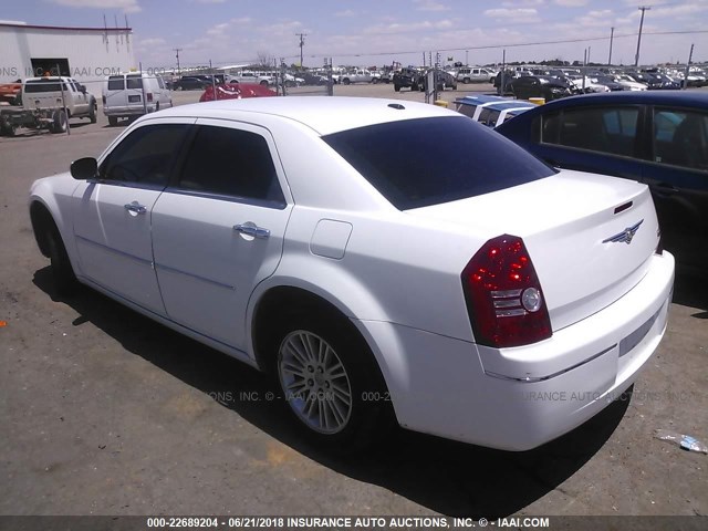 2C3CA5CV8AH305441 - 2010 CHRYSLER 300 TOURING WHITE photo 3