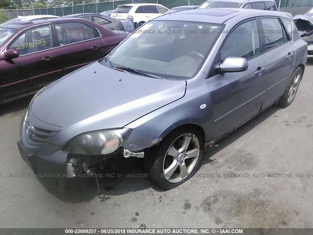 JM1BK343241142861 - 2004 MAZDA 3 HATCHBACK GRAY photo 2