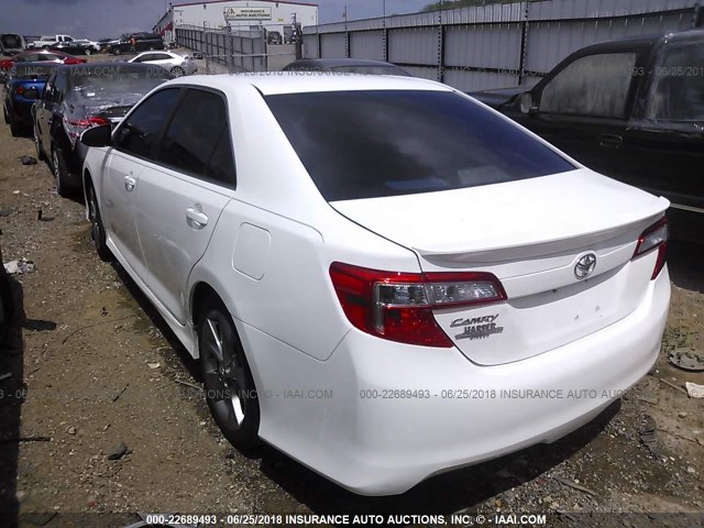4T1BF1FKXEU762639 - 2014 TOYOTA CAMRY L/SE/LE/XLE 白色 照片 3