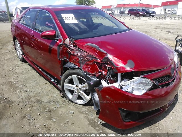 4T1BF1FK4EU835634 - 2014 TOYOTA CAMRY L/SE/LE/XLE RED photo 6