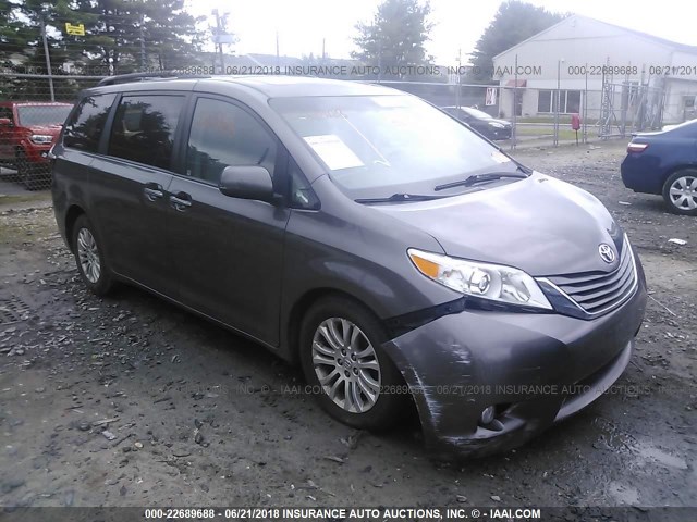 5TDYK3DC7FS580940 - 2015 TOYOTA SIENNA XLE/LIMITED GRAY photo 1