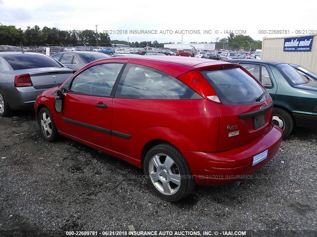 3FAFP31313R117886 - 2003 FORD FOCUS ZX3 RED photo 3