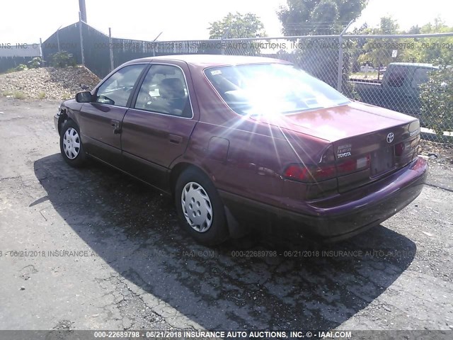 4T1BG22K9XU556546 - 1999 TOYOTA CAMRY CE/LE/XLE RED photo 3