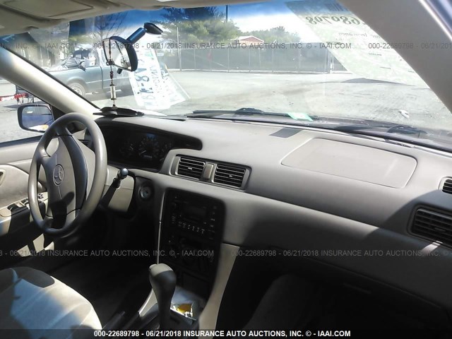 4T1BG22K9XU556546 - 1999 TOYOTA CAMRY CE/LE/XLE RED photo 5