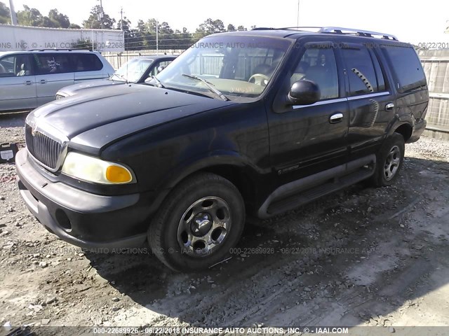 5LMPU28LXWLJ45379 - 1998 LINCOLN NAVIGATOR 黑色 照片 2