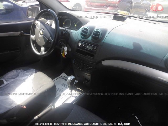 KL1TD5DE1BB216832 - 2011 CHEVROLET AVEO LS/LT 银色 照片 5